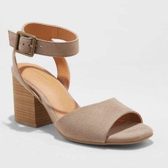 Taupe Microsuede 1/4 Strap Heeled Pump Sandals NWT - Picture 1 of 7